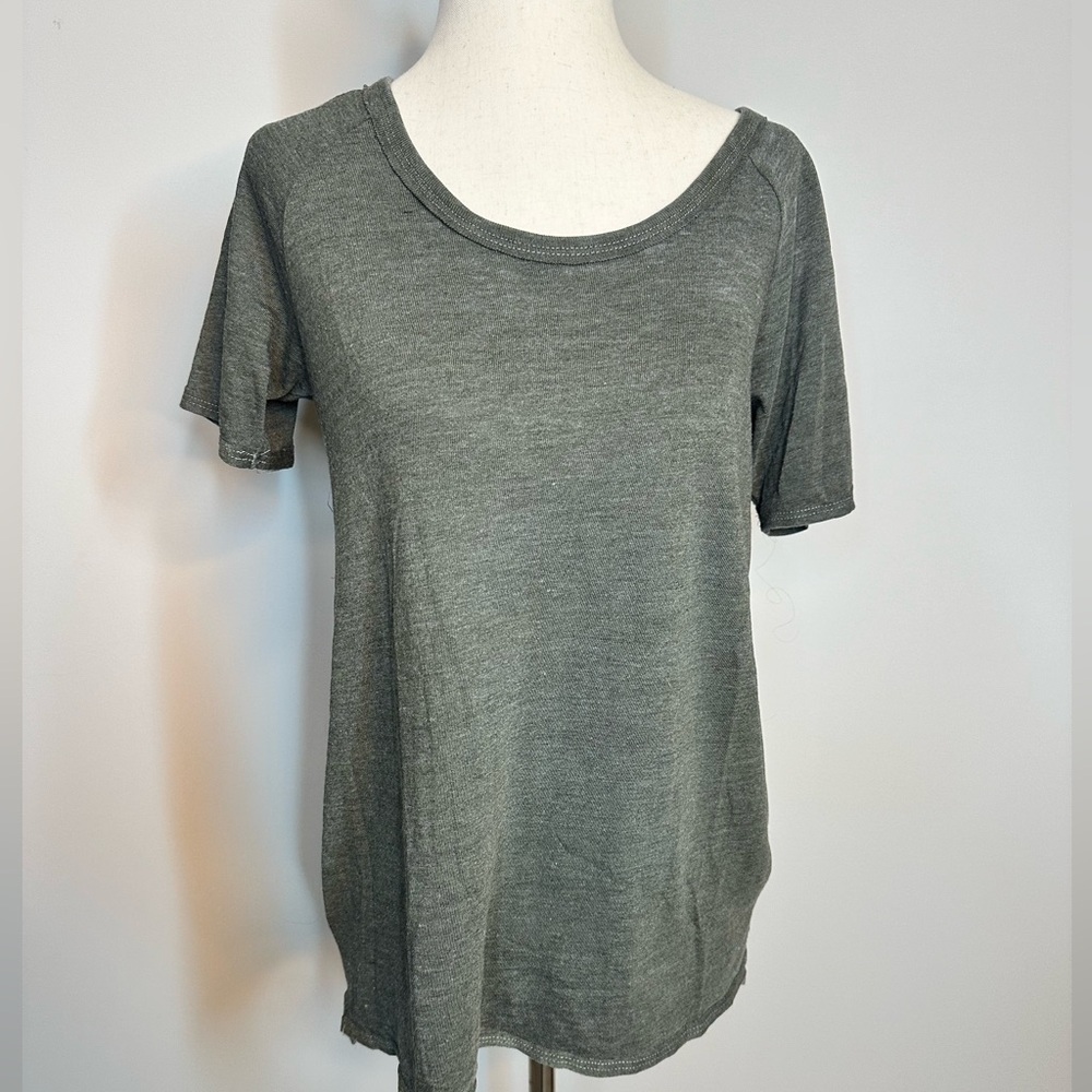 NWOT sz S Chaser green scoop neck shirt sleeve top hi lo side slit oversized
